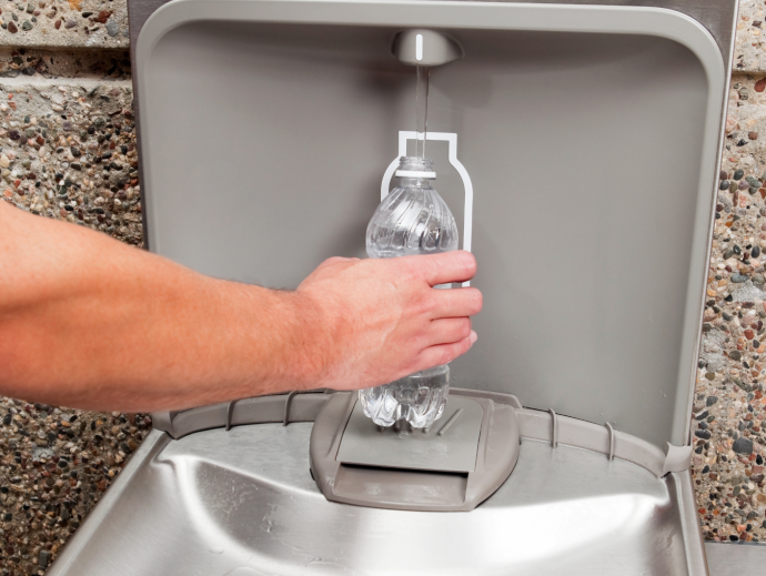 Water bottle filler